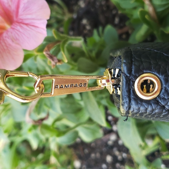 RAMPAGE WRISTLET Chevron design NWOT UNISEX - Picture 6 of 10